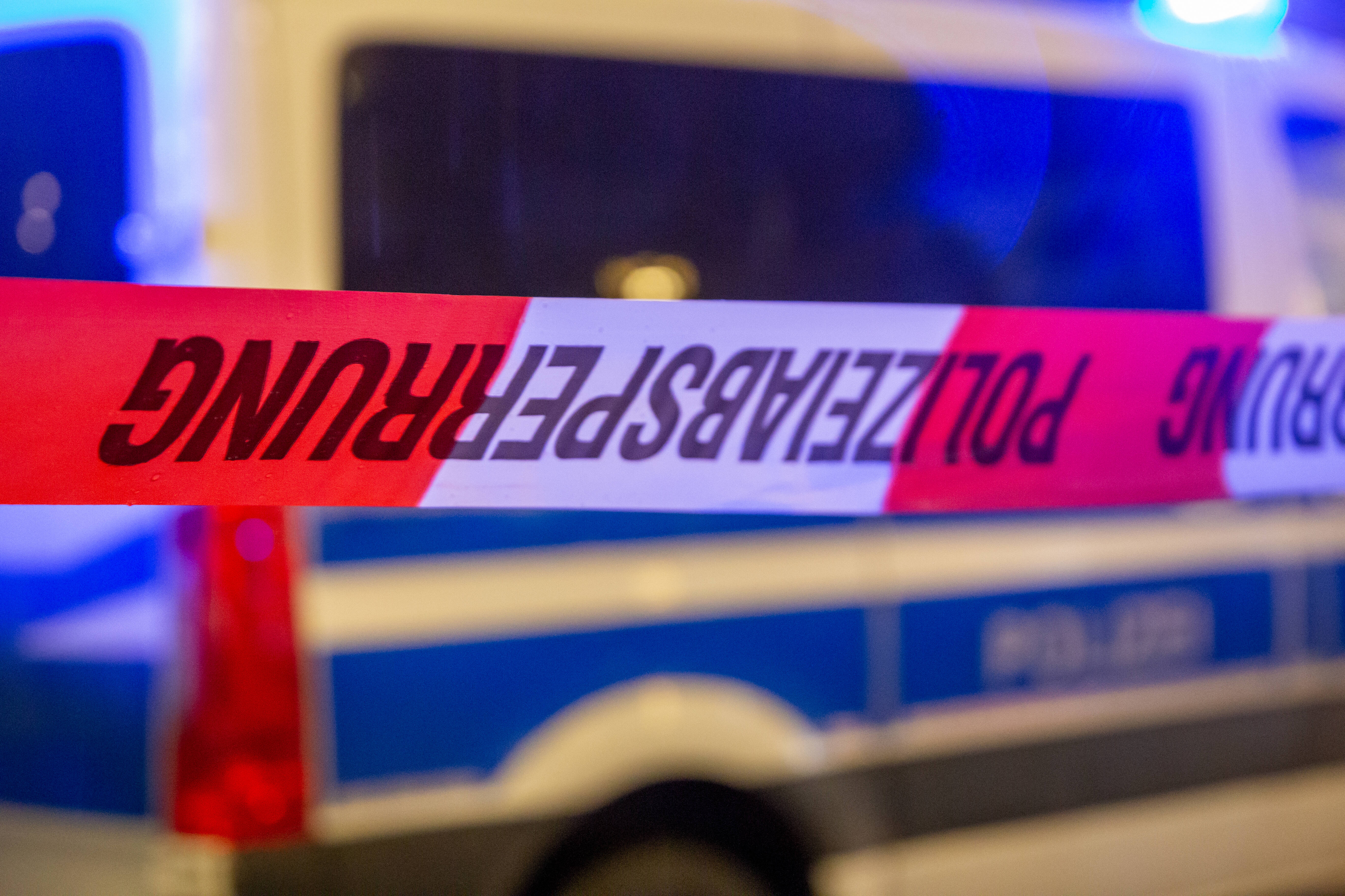 Polizei warnt die Bevölkerung! Brutaler Raubüberfall auf  Juweliergeschäft - Täter auf der Flucht!