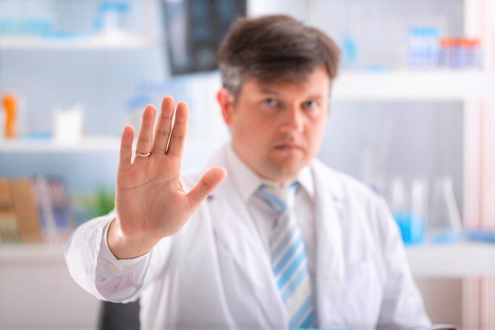 7-jähriger Junge in Sachsen stirbt nachdem Ärzte ihn abgewiesen haben! Nun muss der Arzt sich wegen fehlerhafter Behandlung verantworten!