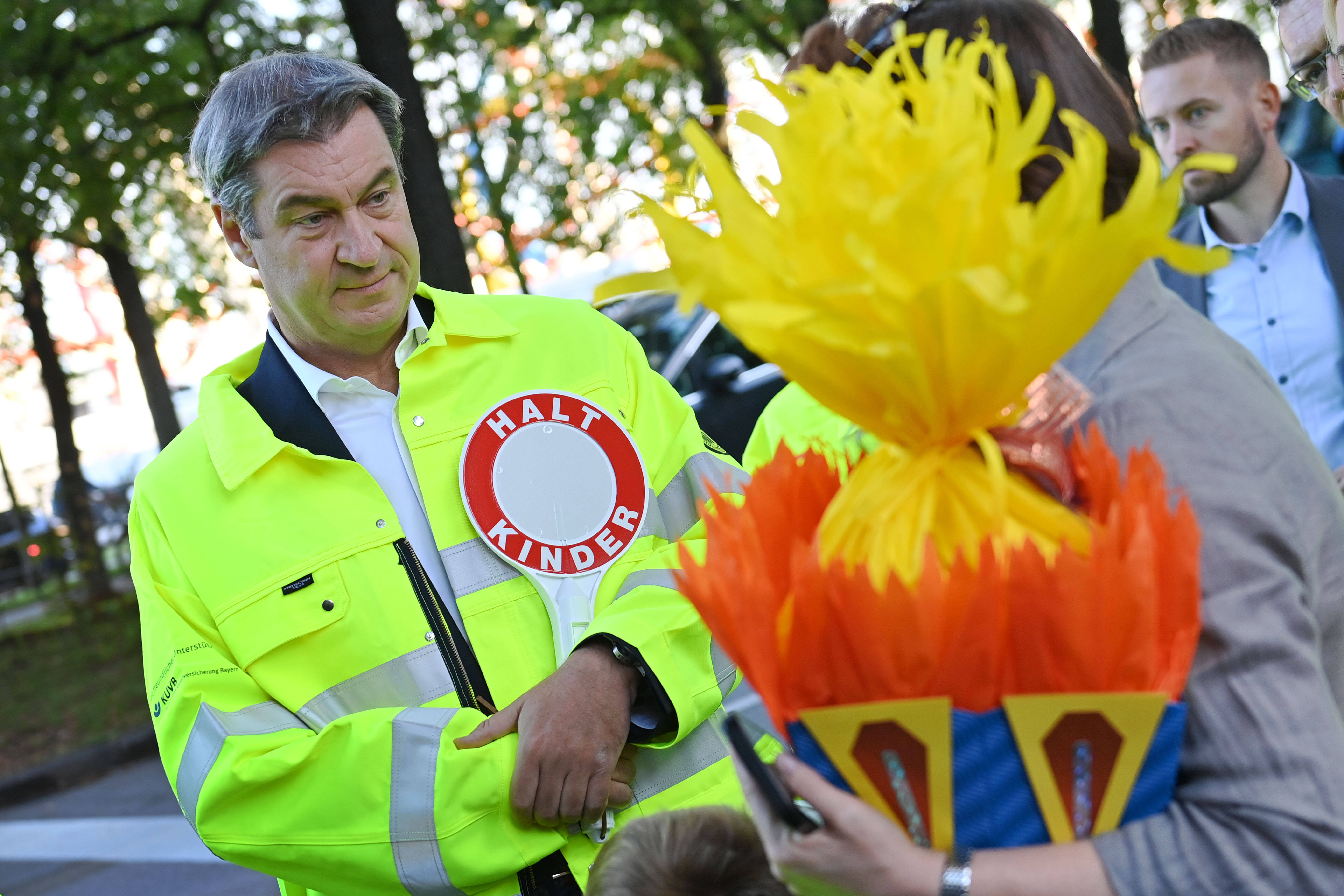 Schule fällt am Montag aus! Wegen angekündigter Warnstreiks am Montag - Viele Schüler dürfen zu Hause bleiben