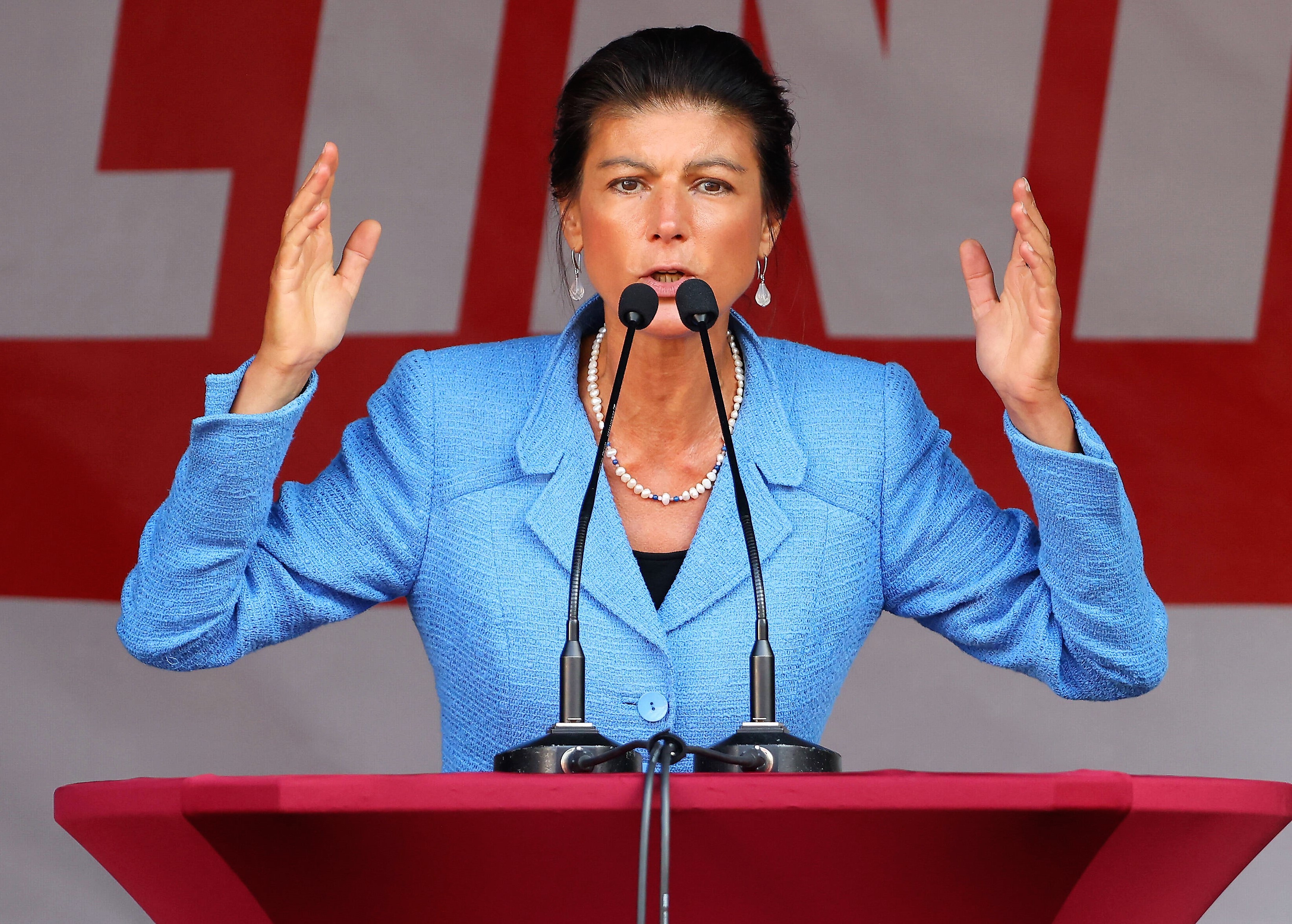 Putin will Putsch in Deutschland - AFD und Sahra Wagenknecht sollen helfen!