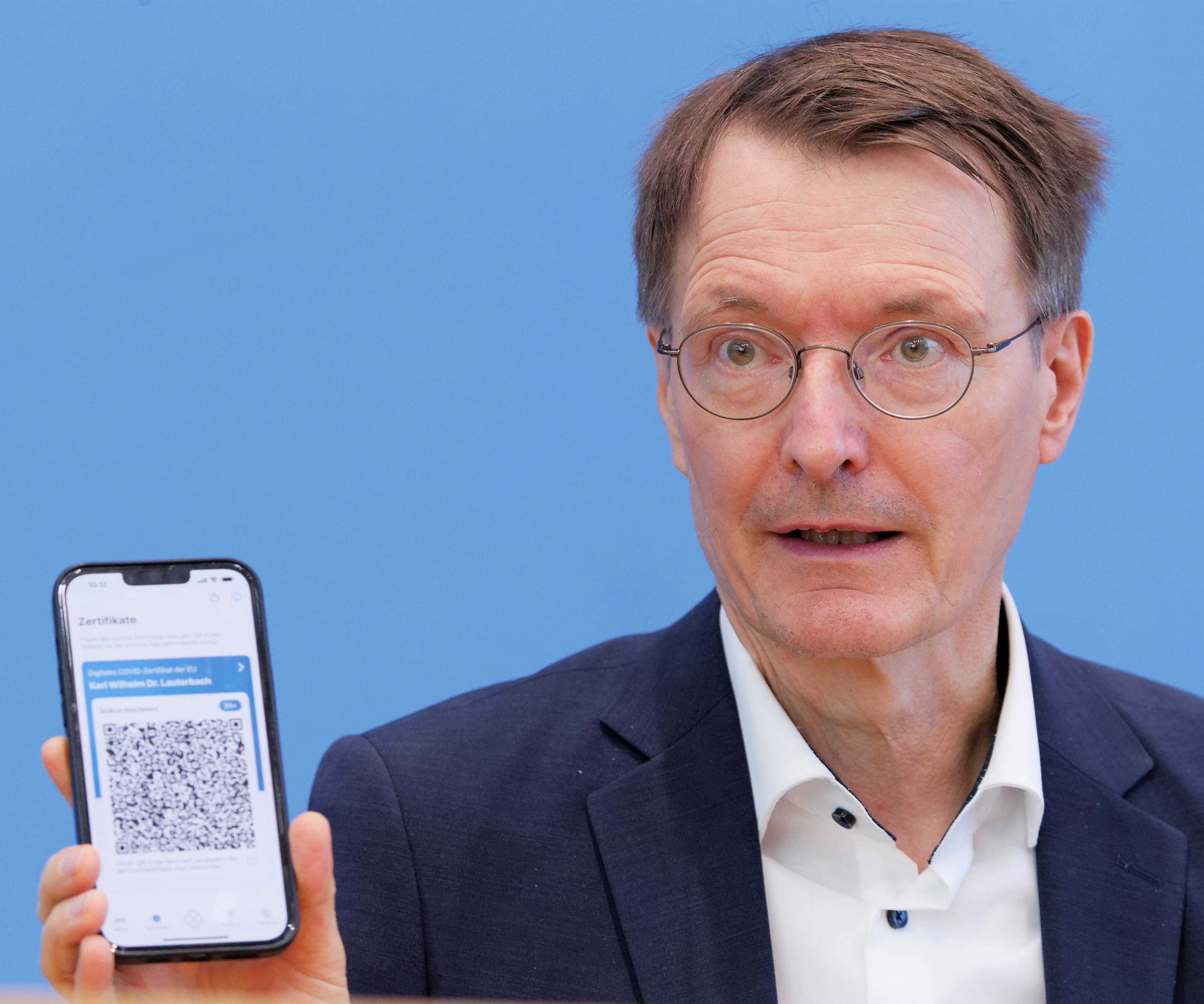 Kommt die Maskenpflicht zurück? Neuinfektionen explodieren - Ärzte raten wieder zum Masken tragen!