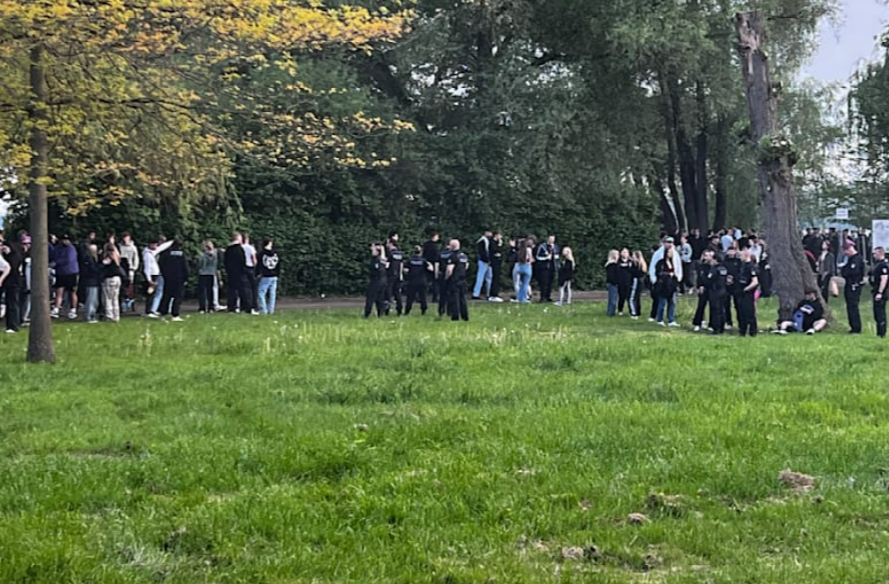 Massenschlägerei im Strandbad! 3 Stunden Schlägerei - Polizei mit Großaufgebot vor Ort!