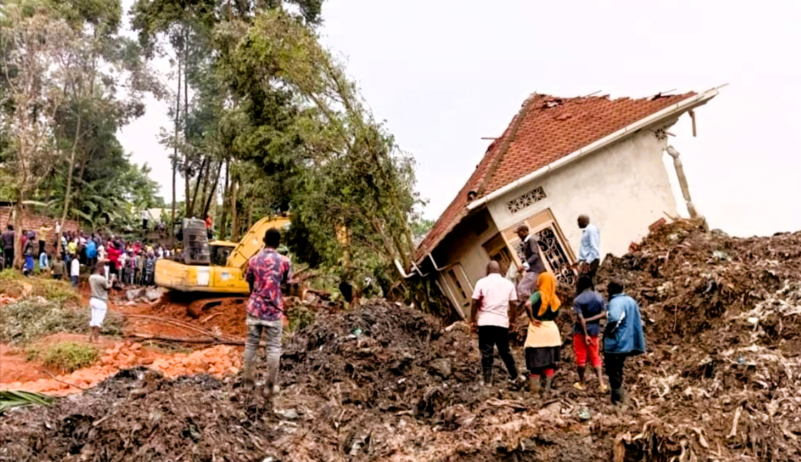22 Tote! Müllberg rutscht auf benachbarten Ort! Tragödie mit zahlreichen Todesopfern
